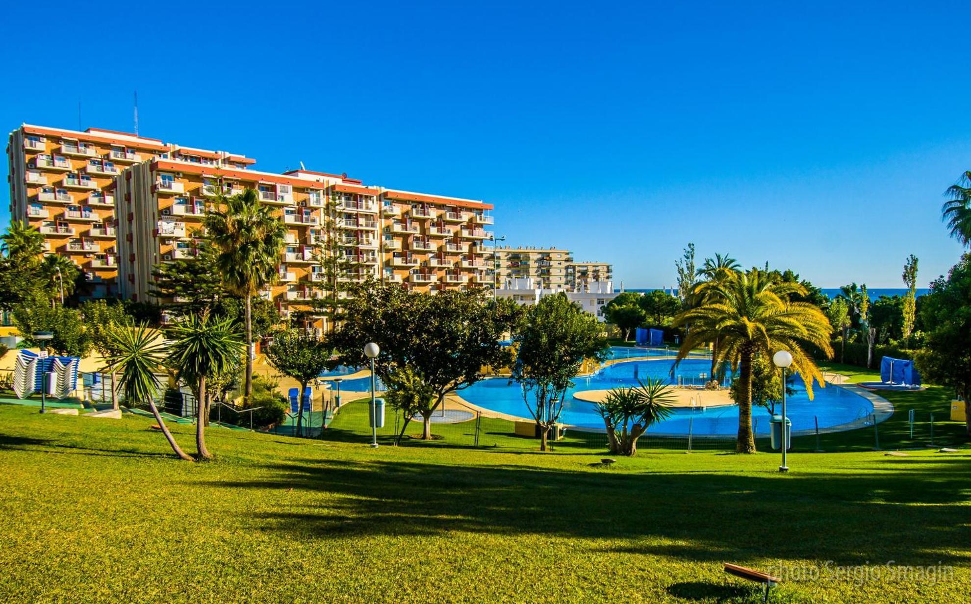 4 Jupiter Estudio- Vista A La Piscina - Playa A 700 Metros Benalmadena